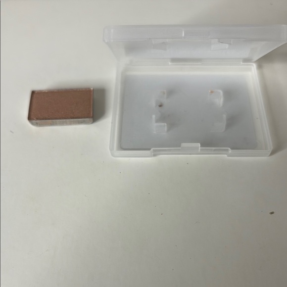 Mary Kay Chromafusion Eye Shadow in Candlelight - Picture 3 of 4